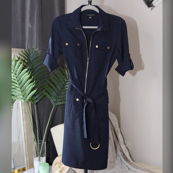 Sharagano Dresses & Skirts - Sharanago Navy and Gold Zipper w/ Belt Midi Dress